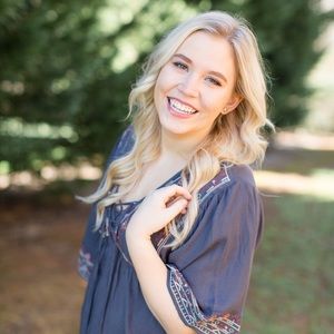 Meet your Posher, Emily